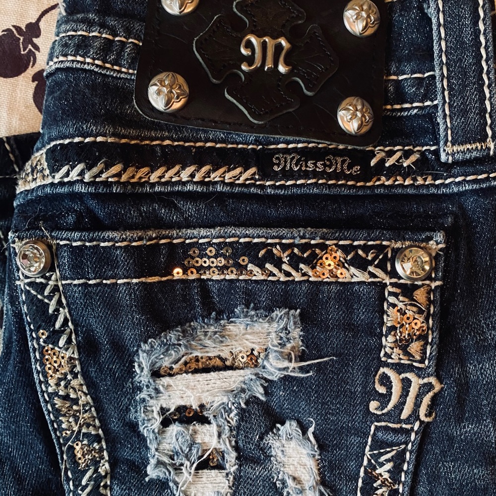 EUC! Miss Me cropped jeans, size 25